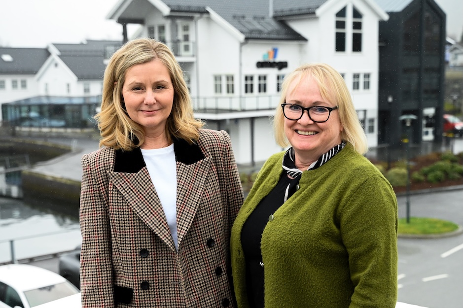 Kari Marie Usken og Wenche Tindeland, avdelingsledere i Omega 365
Consulting. Foto: Omega 365 Design